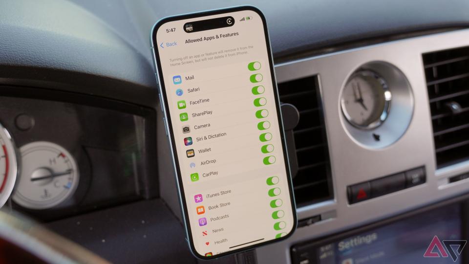 How to FaceTime while on CarPlay