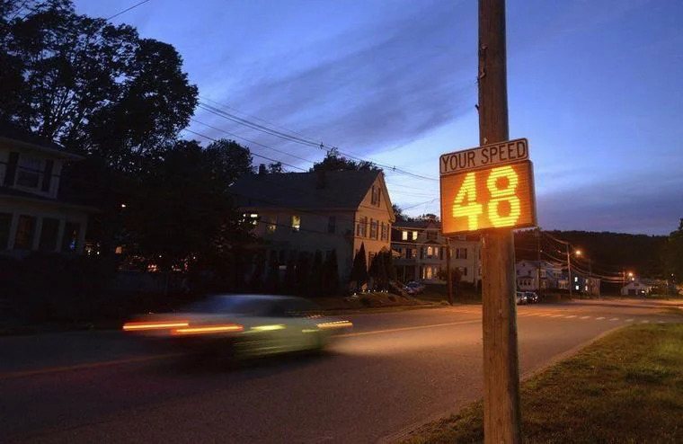 Radar Speed Sign Flashing White Light