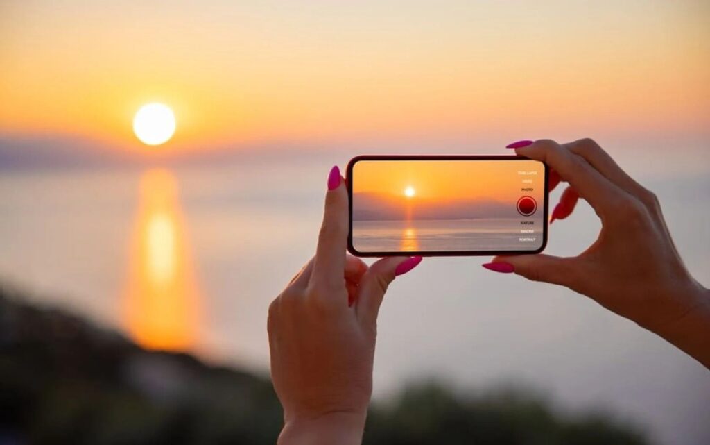 Does Taking Pictures of the Sun Damage iPhone Camera?